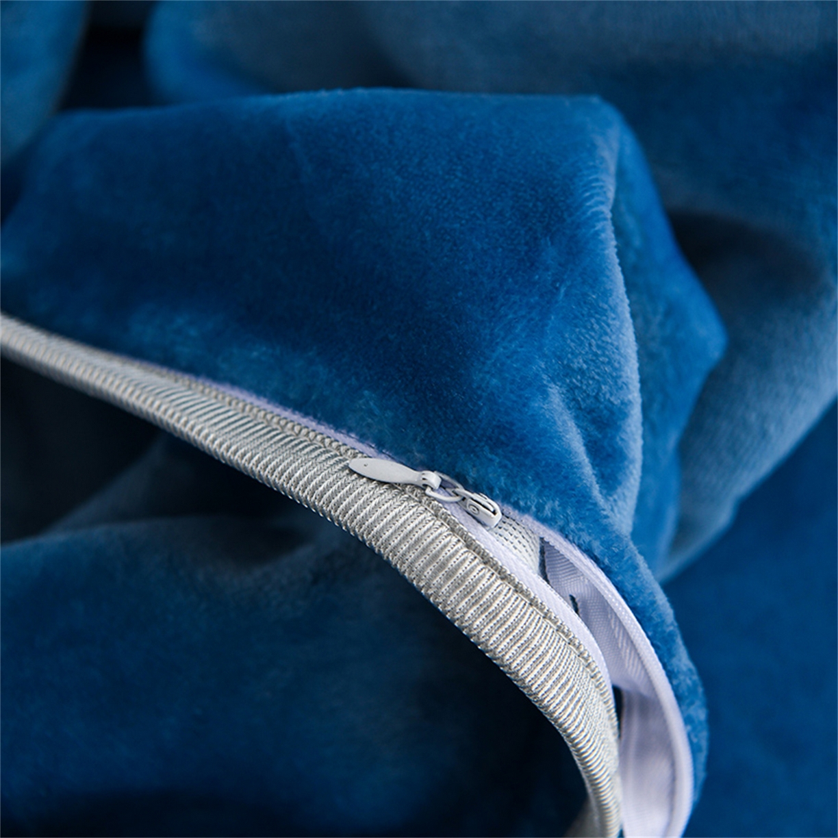 91家纺网 家纺一手货源 找家纺   玖琳家纺  2025新款220g保暖舒适牛奶绒床裙四件套 格调-蓝