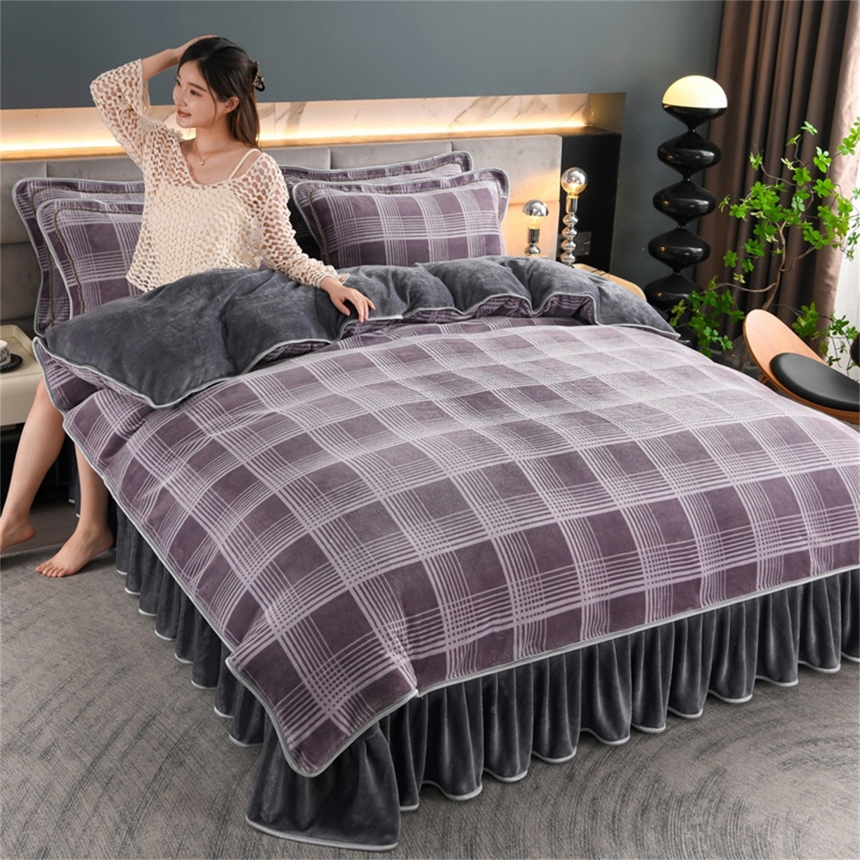 91家纺网 家纺一手货源 找家纺   玖琳家纺  2025新款220g保暖舒适牛奶绒床裙四件套 格绿