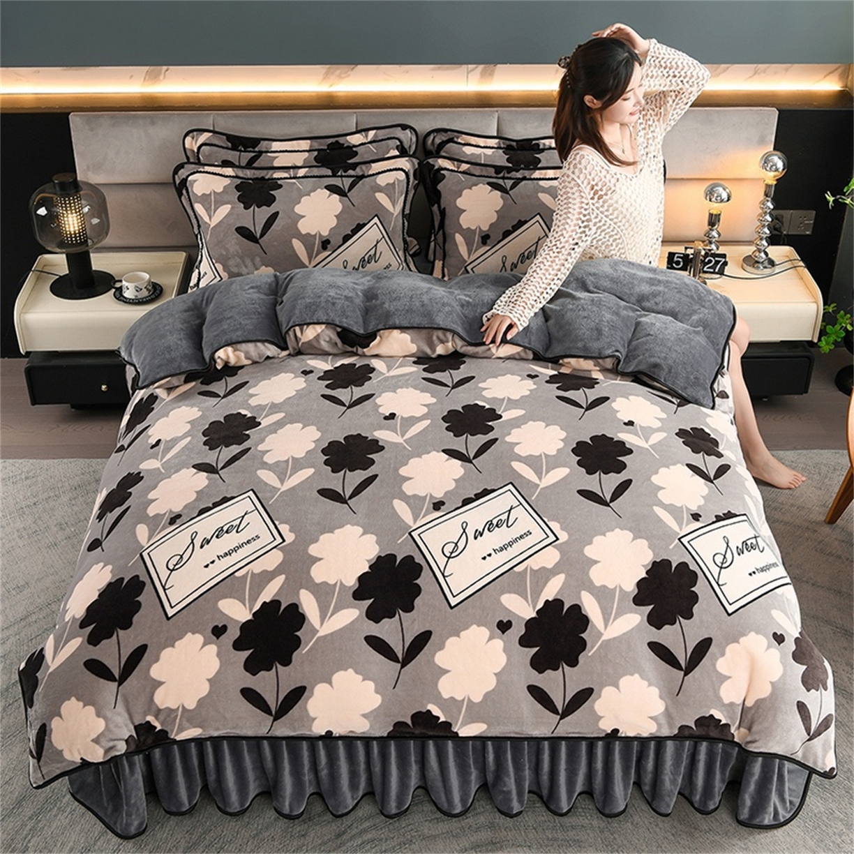   玖琳家纺  2025新款220g保暖舒适牛奶绒床裙四件套 花影