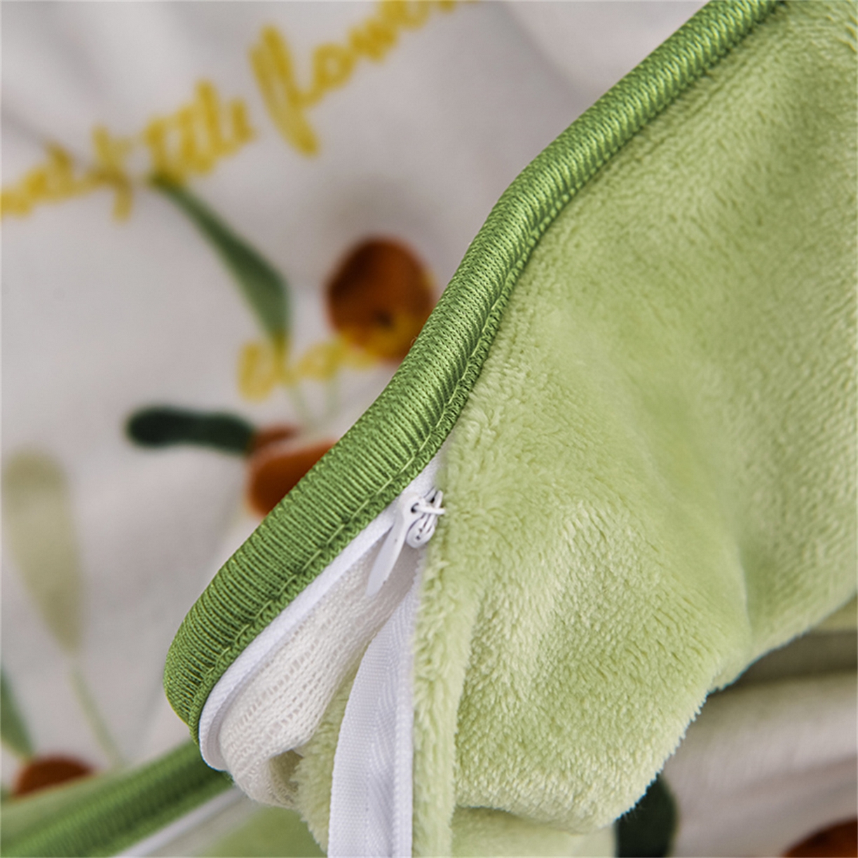 91家纺网 家纺一手货源 找家纺   玖琳家纺  2025新款220g保暖舒适牛奶绒床裙四件套 硕果累累