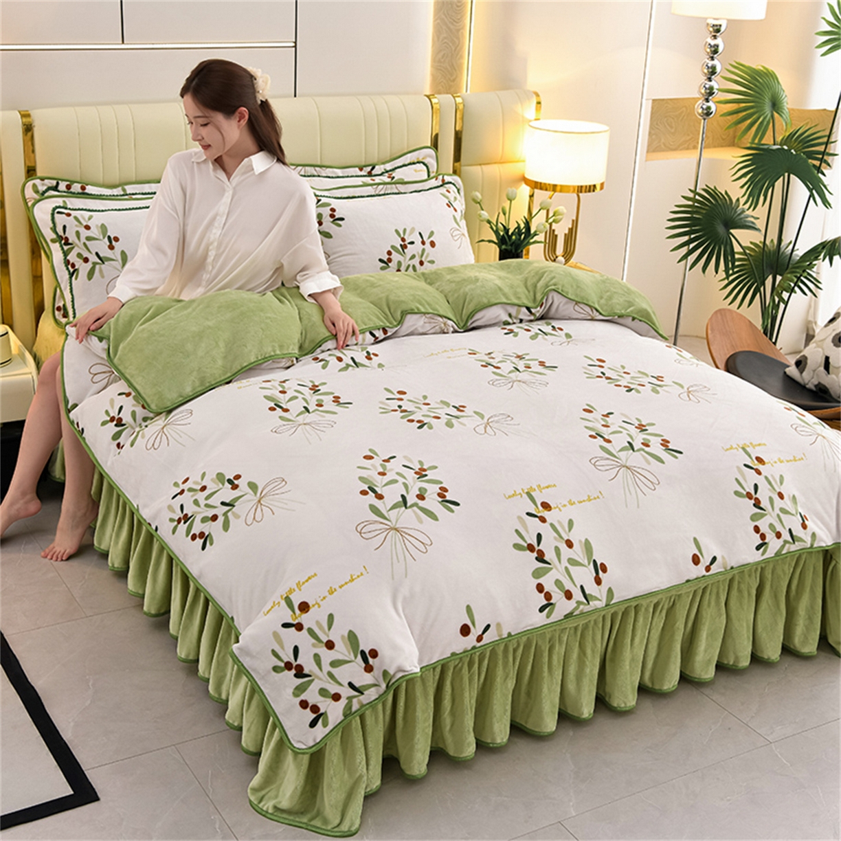 91家纺网 家纺一手货源 找家纺   玖琳家纺  2025新款220g保暖舒适牛奶绒床裙四件套 硕果累累