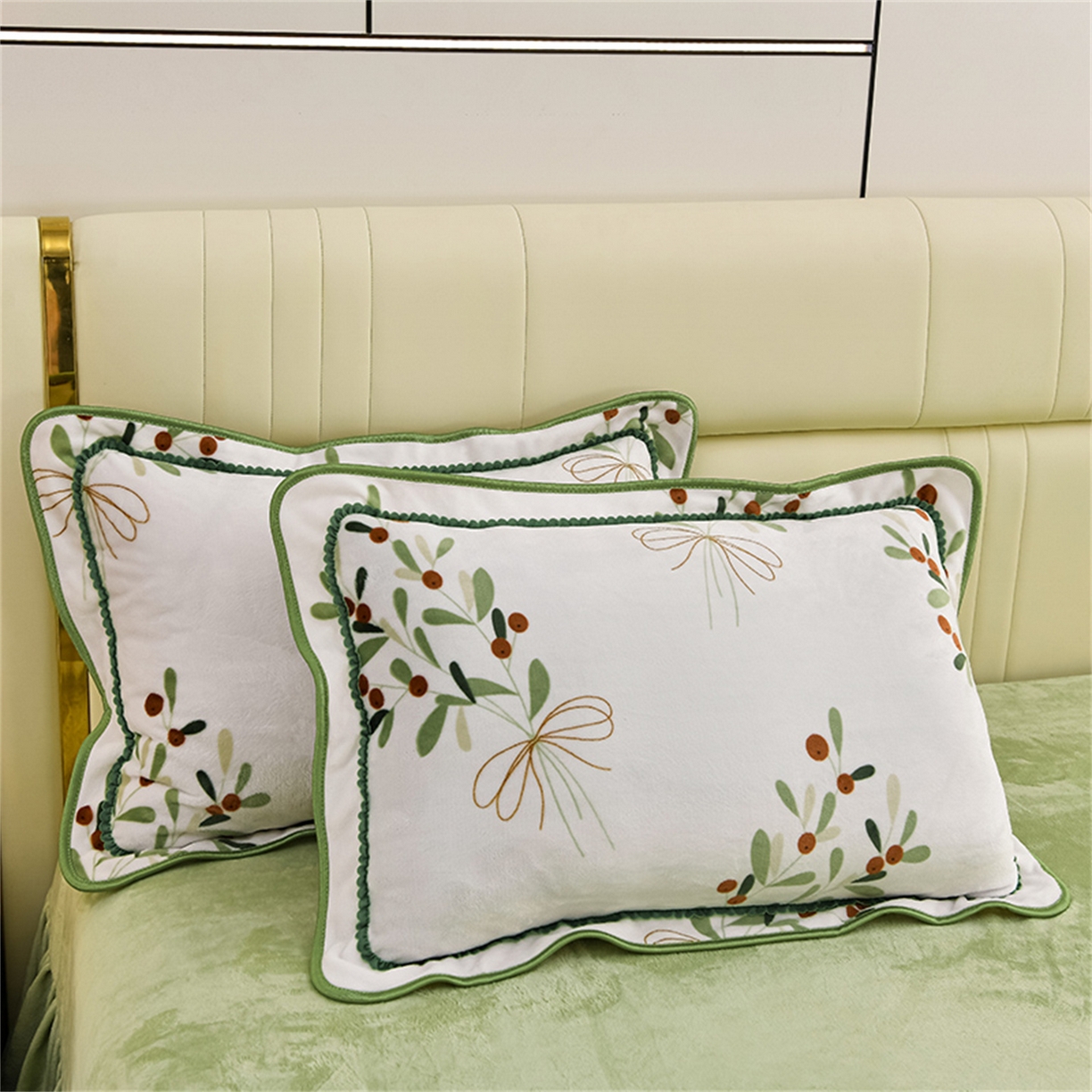 91家纺网 家纺一手货源 找家纺   玖琳家纺  2025新款220g保暖舒适牛奶绒床裙四件套 硕果累累