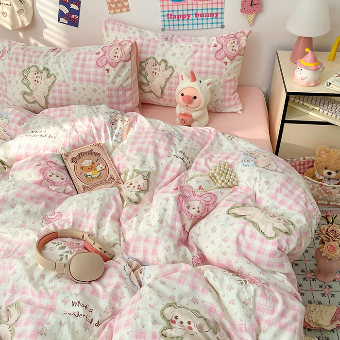 91家纺网 家纺一手货源 找家纺 梦卓家纺 2025新款超柔水洗棉印花双层纱卡通小清新四件套 奶萌小狗