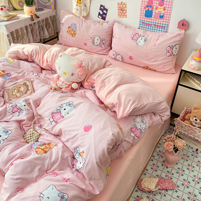 91家纺网 家纺一手货源 找家纺 梦卓家纺 2025新款超柔水洗棉印花双层纱卡通小清新四件套 草莓凯蒂