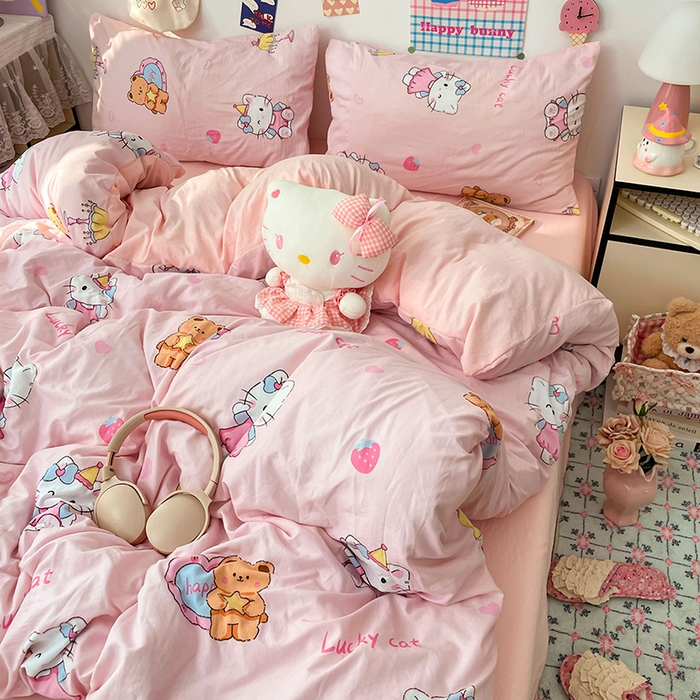 91家纺网 家纺一手货源 找家纺 梦卓家纺 2025新款超柔水洗棉印花双层纱卡通小清新四件套 草莓凯蒂