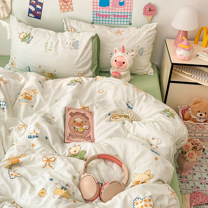 91家纺网 家纺一手货源 找家纺 梦卓家纺 2025新款超柔水洗棉印花双层纱卡通小清新四件套 黄油小奶熊