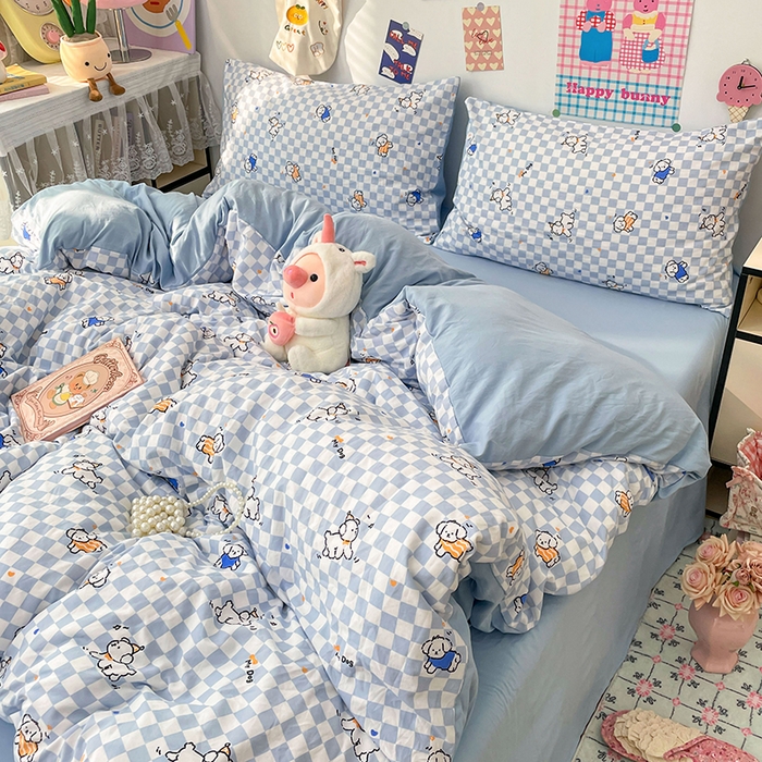 91家纺网 家纺一手货源 找家纺 梦卓家纺 2025新款超柔水洗棉印花双层纱卡通小清新四件套 蓝格汪