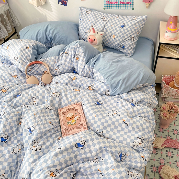 91家纺网 家纺一手货源 找家纺 梦卓家纺 2025新款超柔水洗棉印花双层纱卡通小清新四件套 蓝格汪