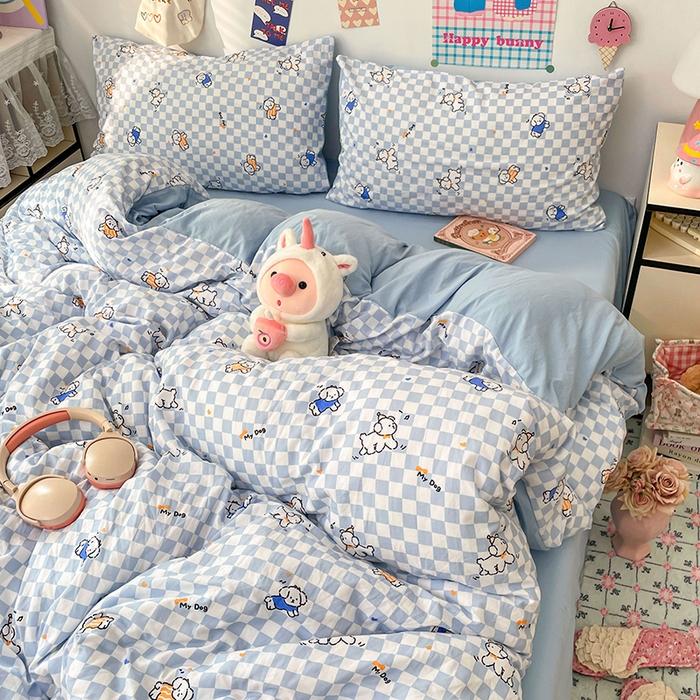 91家纺网 家纺一手货源 找家纺 梦卓家纺 2025新款超柔水洗棉印花双层纱卡通小清新四件套 蓝格汪