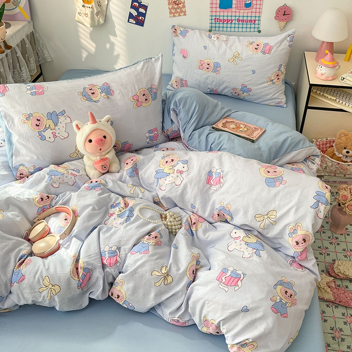 91家纺网 家纺一手货源 找家纺 梦卓家纺 2025新款超柔水洗棉印花双层纱卡通小清新四件套 木马小布