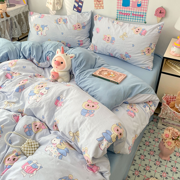 91家纺网 家纺一手货源 找家纺 梦卓家纺 2025新款超柔水洗棉印花双层纱卡通小清新四件套 木马小布