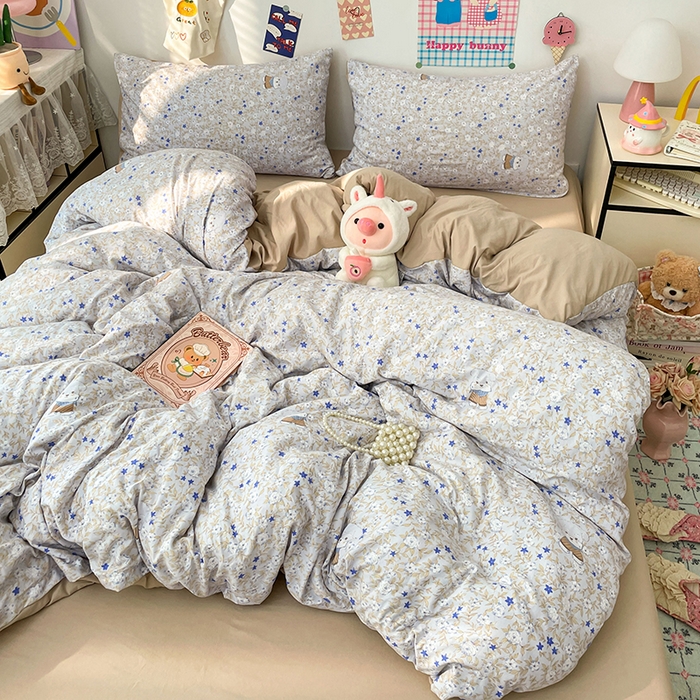 91家纺网 家纺一手货源 找家纺 梦卓家纺 2025新款超柔水洗棉印花双层纱卡通小清新四件套 碎花兔兔