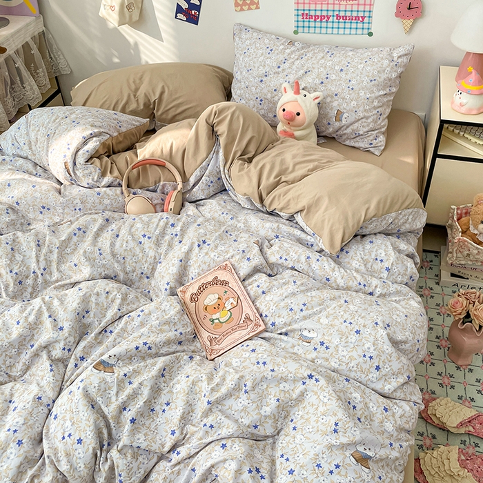 91家纺网 家纺一手货源 找家纺 梦卓家纺 2025新款超柔水洗棉印花双层纱卡通小清新四件套 碎花兔兔