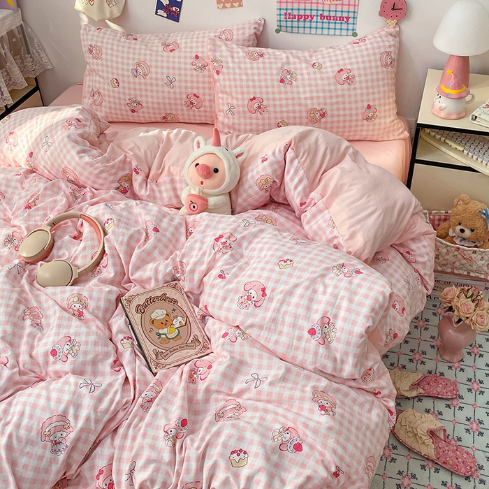 91家纺网 家纺一手货源 找家纺 梦卓家纺 2025新款超柔水洗棉印花双层纱卡通小清新四件套 甜心美乐蒂