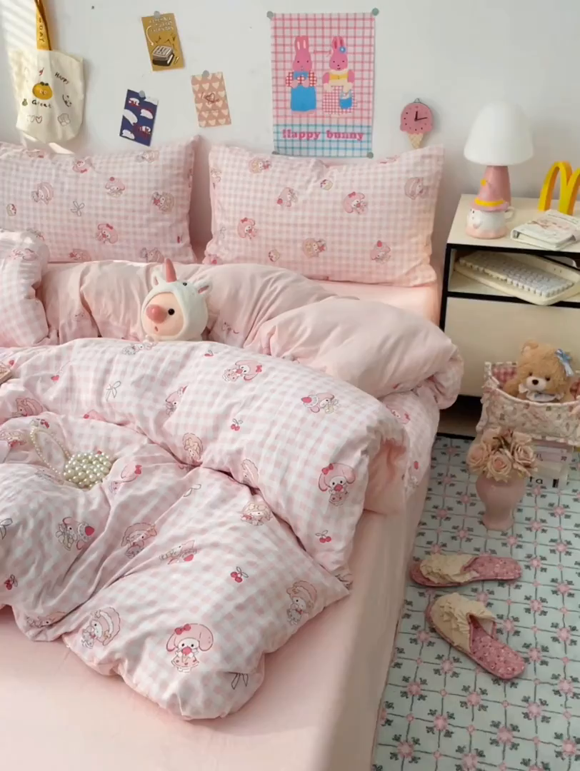 91家纺网 家纺一手货源 找家纺 梦卓家纺 2025新款超柔水洗棉印花双层纱卡通小清新四件套 甜心美乐蒂