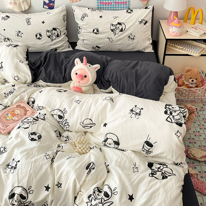 91家纺网 家纺一手货源 找家纺 梦卓家纺 2025新款超柔水洗棉印花双层纱卡通小清新四件套 宇宙太空人