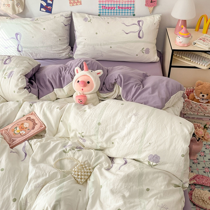 91家纺网 家纺一手货源 找家纺 梦卓家纺 2025新款超柔水洗棉印花双层纱卡通小清新四件套 紫色蝴蝶结