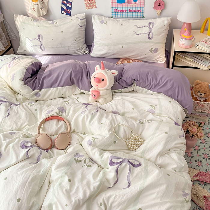 91家纺网 家纺一手货源 找家纺 梦卓家纺 2025新款超柔水洗棉印花双层纱卡通小清新四件套 紫色蝴蝶结