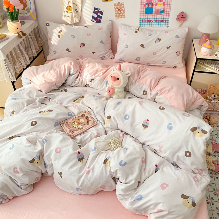 91家纺网 家纺一手货源 找家纺 梦卓家纺 2025新款超柔水洗棉印花双层纱卡通小清新四件套 字母小狗