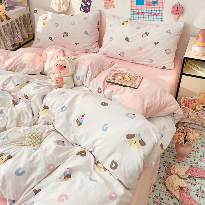 91家纺网 家纺一手货源 找家纺 梦卓家纺 2025新款超柔水洗棉印花双层纱卡通小清新四件套 字母小狗