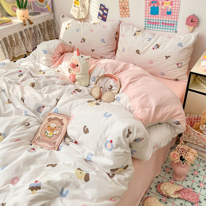 91家纺网 家纺一手货源 找家纺 梦卓家纺 2025新款超柔水洗棉印花双层纱卡通小清新四件套 字母小狗