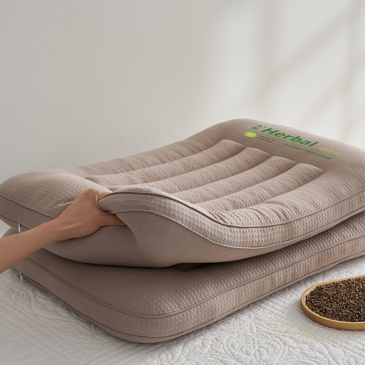 91家纺网 家纺一手货源 找家纺 乐可 2025新款草本定型枕荞麦学生枕成人枕枕头枕芯 草本定型枕立体-咖