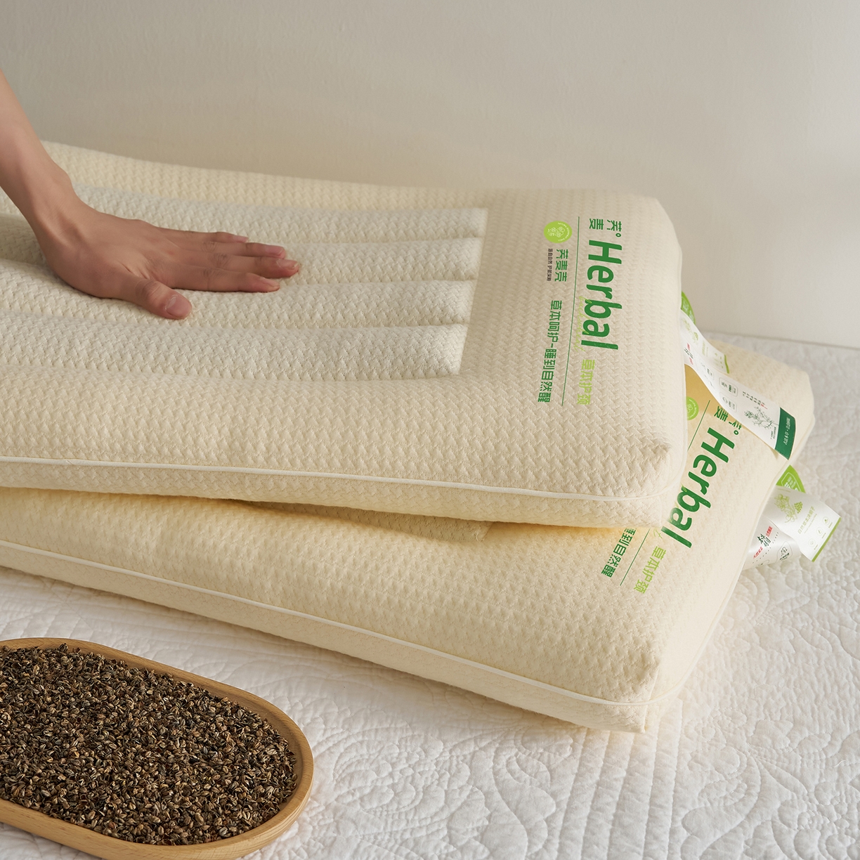 91家纺网 家纺一手货源 找家纺 乐可 2025新款草本定型枕荞麦学生枕成人枕枕头枕芯 草本定型枕单边-米