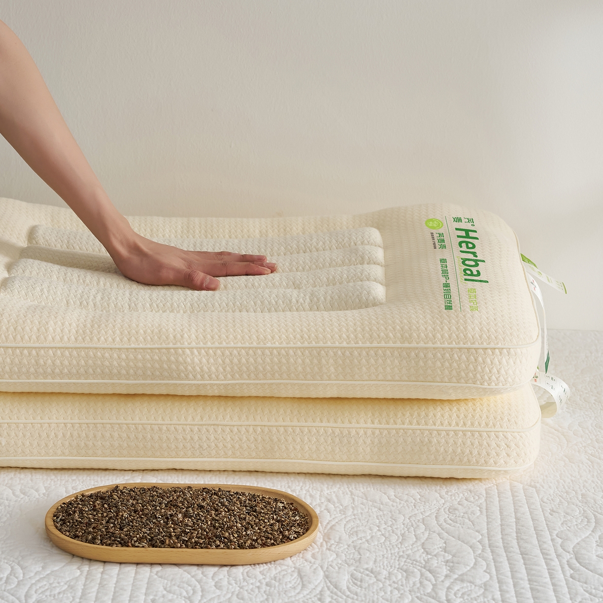 91家纺网 家纺一手货源 找家纺 乐可 2025新款草本定型枕荞麦学生枕成人枕枕头枕芯 草本定型枕立体-米