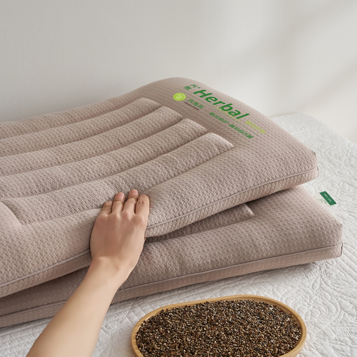 91家纺网 家纺一手货源 找家纺 乐可 2025新款草本定型枕荞麦学生枕成人枕枕头枕芯 草本定型枕单边-咖