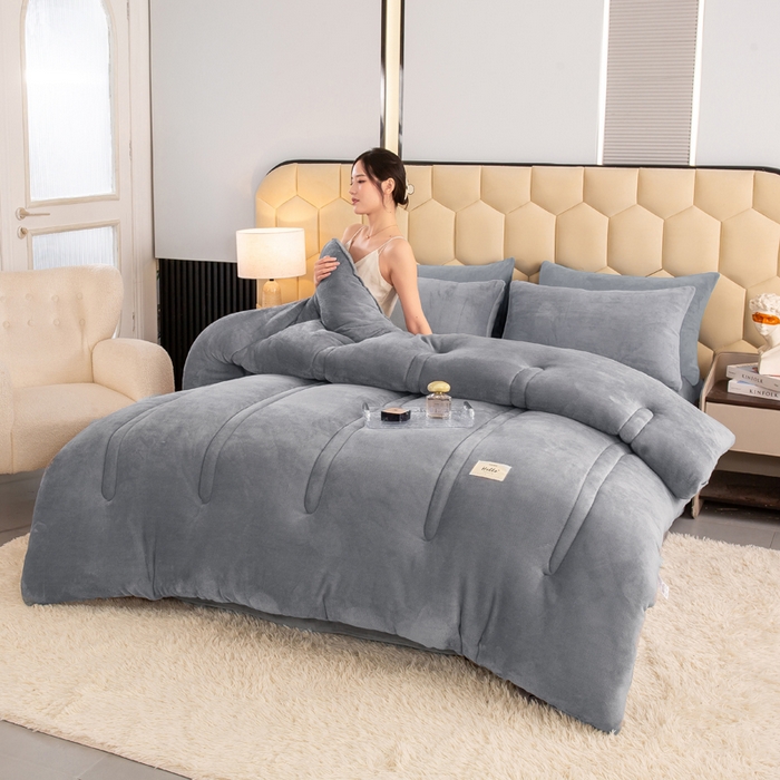 91家纺网 家纺一手货源 找家纺 汇总2025秋冬新款双面牛奶绒被子羊羔绒被子保暖加厚冬被春秋被芯被子冬被跨境外贸