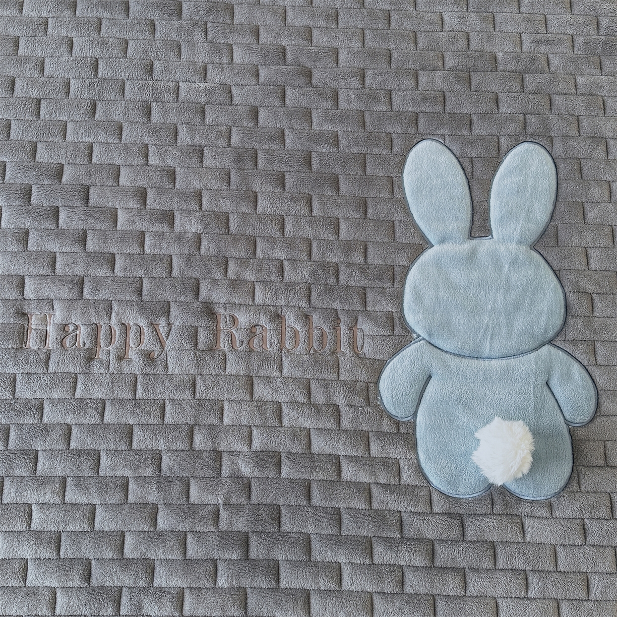 91家纺网 家纺一手货源 找家纺 恋绒家纺 2025新款贴布绣牛奶绒床褥床垫 Q萌小兔-深灰