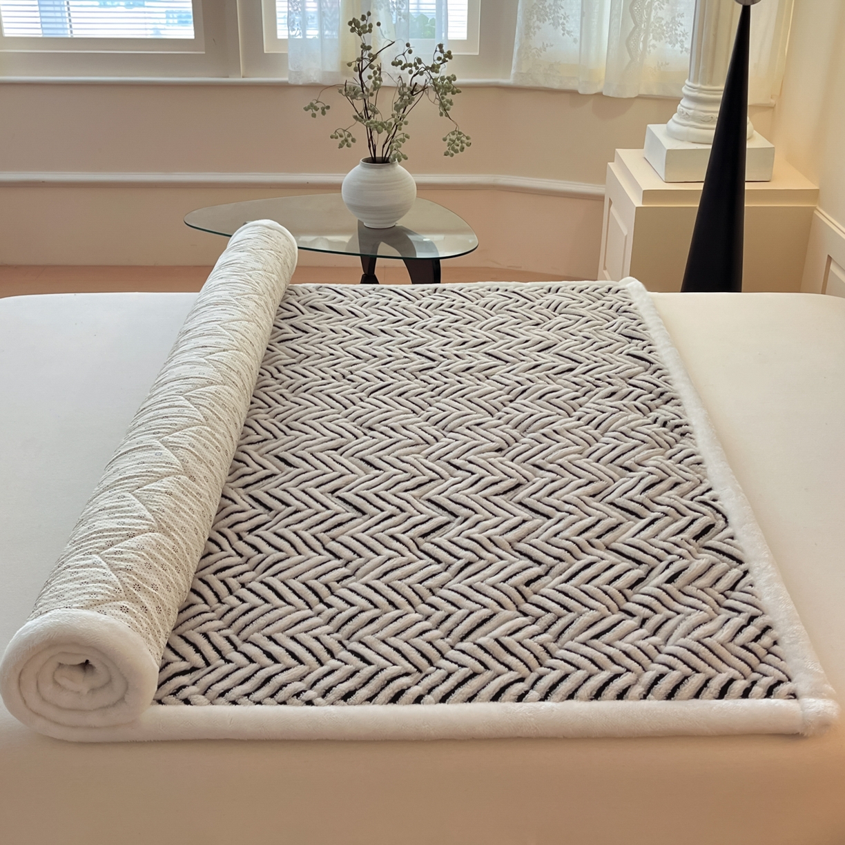 91家纺网 家纺一手货源 找家纺 （总）可恩欣 2025新款舒棉绒提花床垫床护垫-莫尼