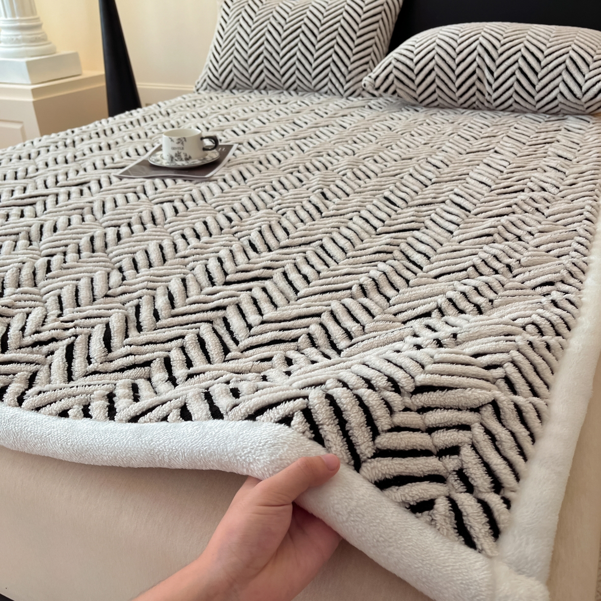 91家纺网 家纺一手货源 找家纺 （总）2025新款塔芙绒棋盘格沙发毯沙发罩【跨境供货】可真空压缩