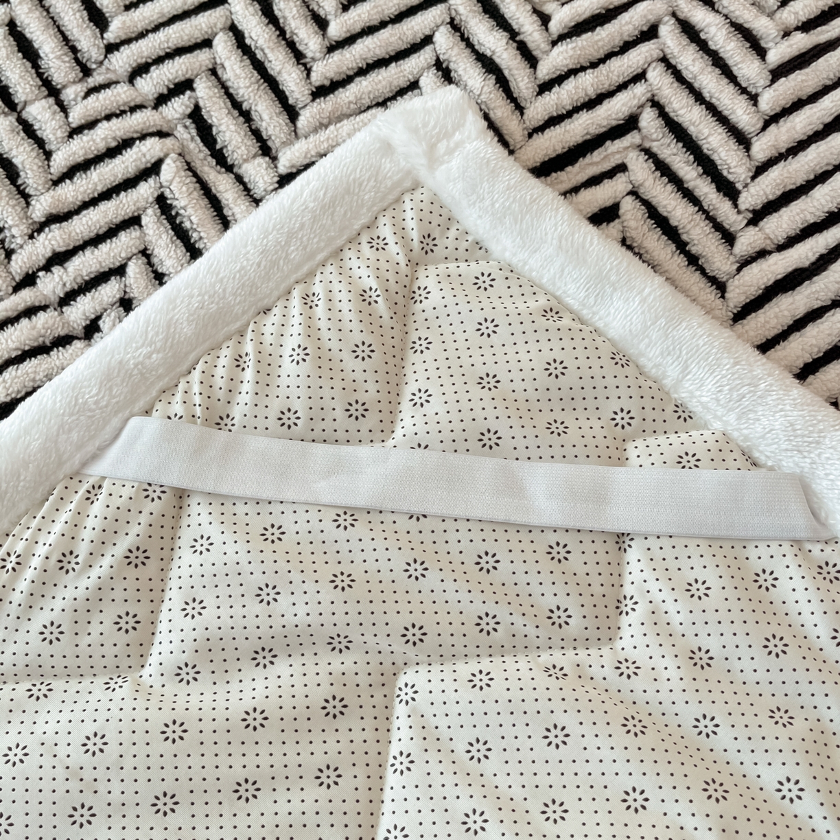 91家纺网 家纺一手货源 找家纺 （总）可恩欣 2025新款舒棉绒提花床垫床护垫-莫尼