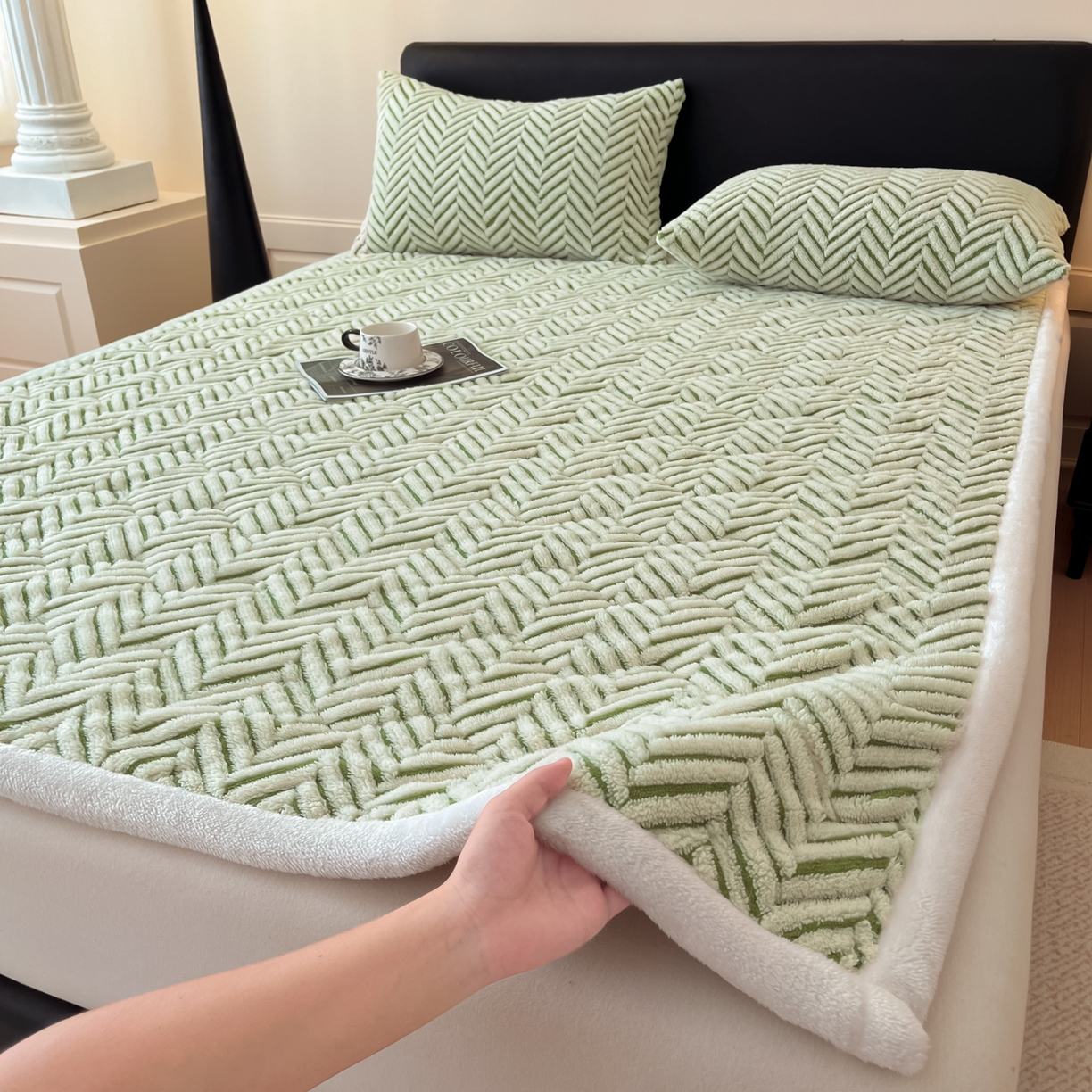 91家纺网 家纺一手货源 找家纺 （总）可恩欣 2025新款舒棉绒提花床垫床护垫-莫尼