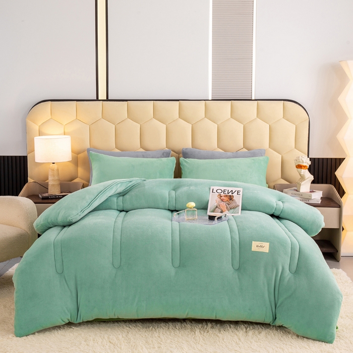 91家纺网 家纺一手货源 找家纺 2024秋冬新款双面牛奶绒羊羔绒保暖加厚冬被双面牛奶绒-果绿