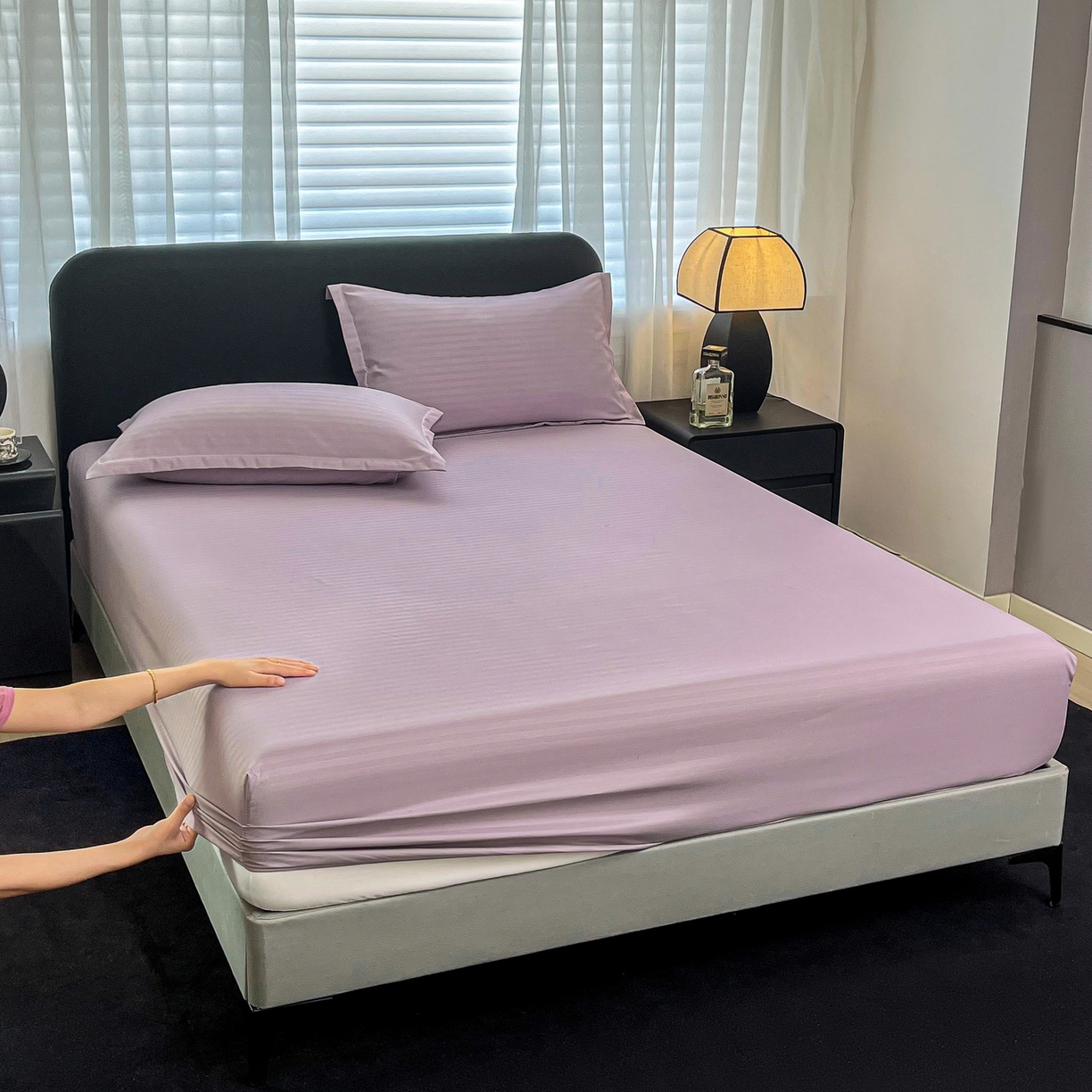 91家纺网 家纺一手货源 找家纺 恬澳家纺 2025新款简约磨毛压花床笠外贸跨境电商亚马逊速卖通单床笠三件套欧美尺寸多多跨境平台TEMU SHEIN 条纹-紫