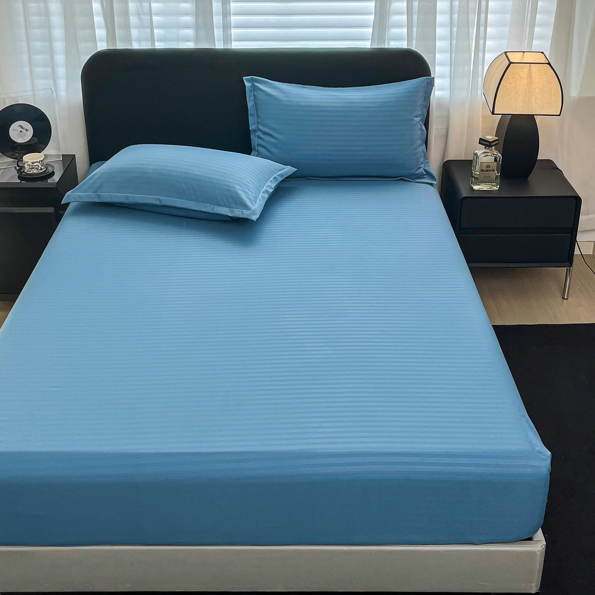 91家纺网 家纺一手货源 找家纺 恬澳家纺 2025新款简约磨毛压花床笠外贸跨境电商亚马逊速卖通单床笠三件套欧美尺寸多多跨境平台TEMU SHEIN 条纹-蓝