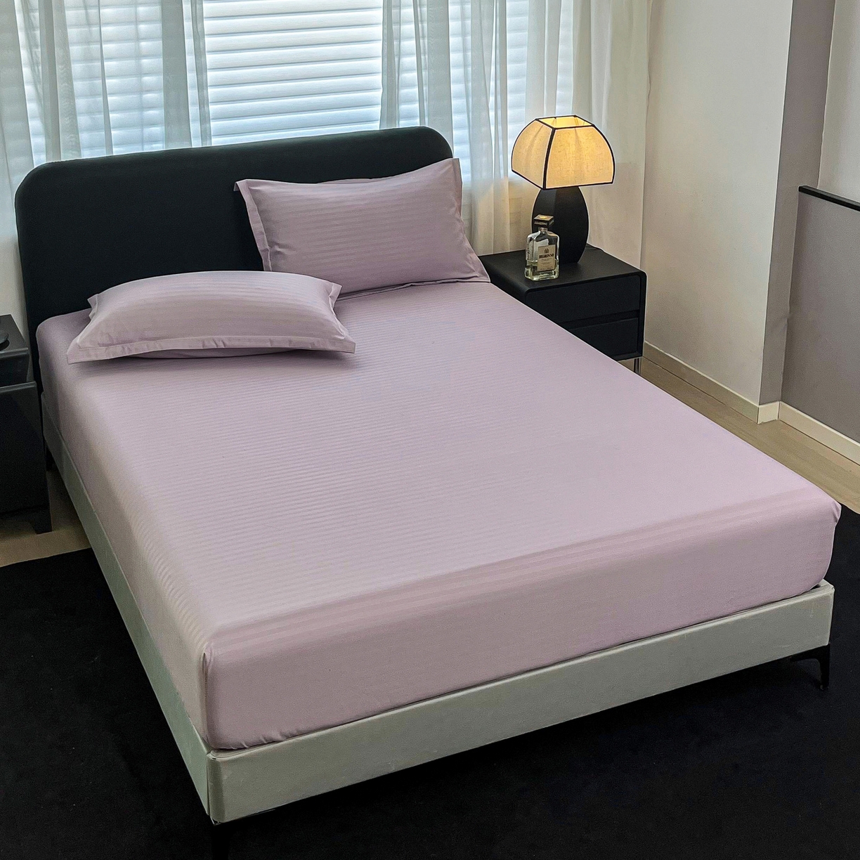 91家纺网 家纺一手货源 找家纺 恬澳家纺 2025新款简约磨毛压花床笠外贸跨境电商亚马逊速卖通单床笠三件套欧美尺寸多多跨境平台TEMU SHEIN 条纹-紫