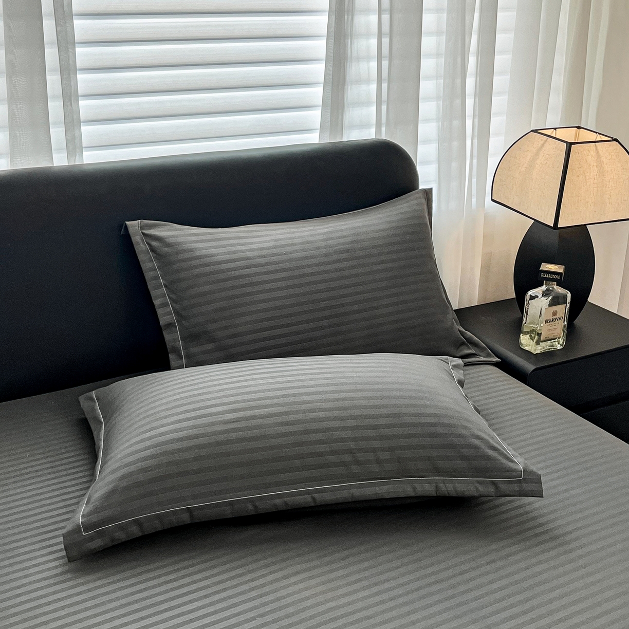 91家纺网 家纺一手货源 找家纺 恬澳家纺 2025新款简约磨毛压花床笠外贸跨境电商亚马逊速卖通单床笠三件套欧美尺寸多多跨境平台TEMU SHEIN 条纹-深灰