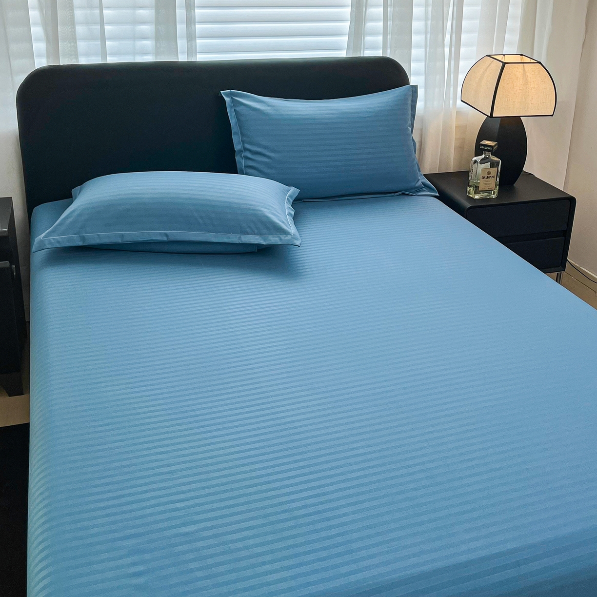 91家纺网 家纺一手货源 找家纺 恬澳家纺 2025新款简约磨毛压花床笠外贸跨境电商亚马逊速卖通单床笠三件套欧美尺寸多多跨境平台TEMU SHEIN 条纹-蓝