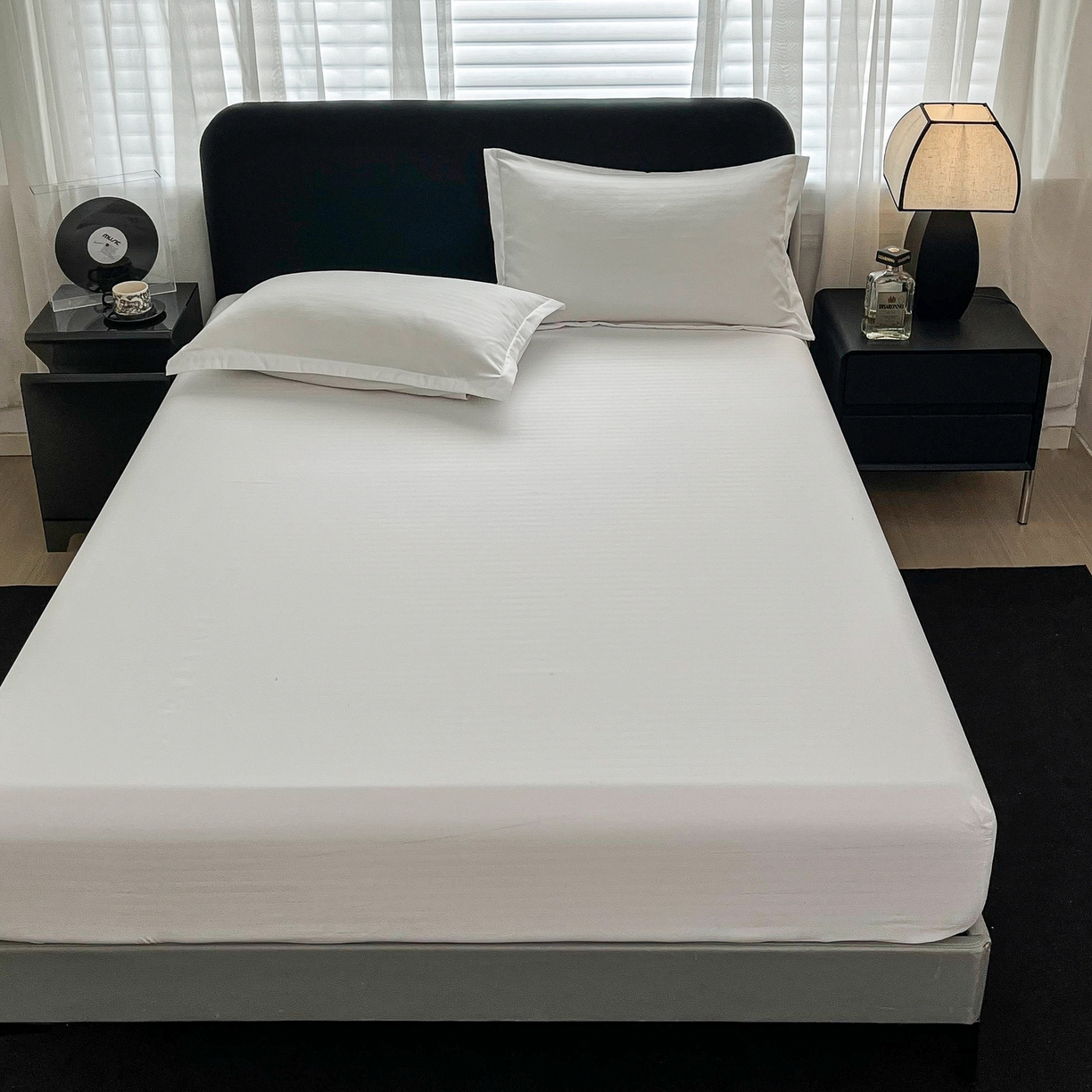 91家纺网 家纺一手货源 找家纺 恬澳家纺 2025新款简约磨毛压花床笠外贸跨境电商亚马逊速卖通单床笠三件套欧美尺寸多多跨境平台TEMU SHEIN 条纹-白