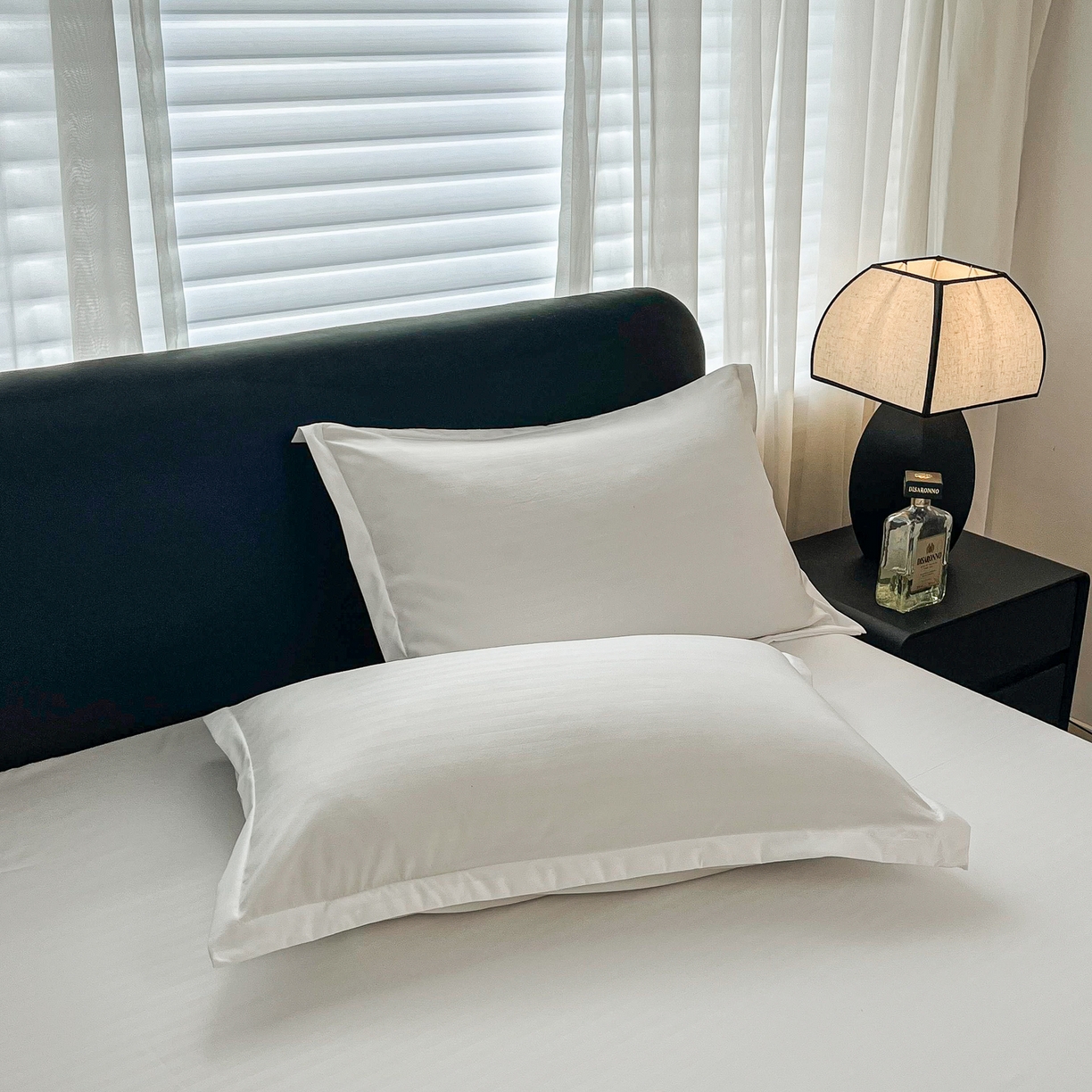 91家纺网 家纺一手货源 找家纺 恬澳家纺 2025新款简约磨毛压花床笠外贸跨境电商亚马逊速卖通单床笠三件套欧美尺寸多多跨境平台TEMU SHEIN 条纹-白