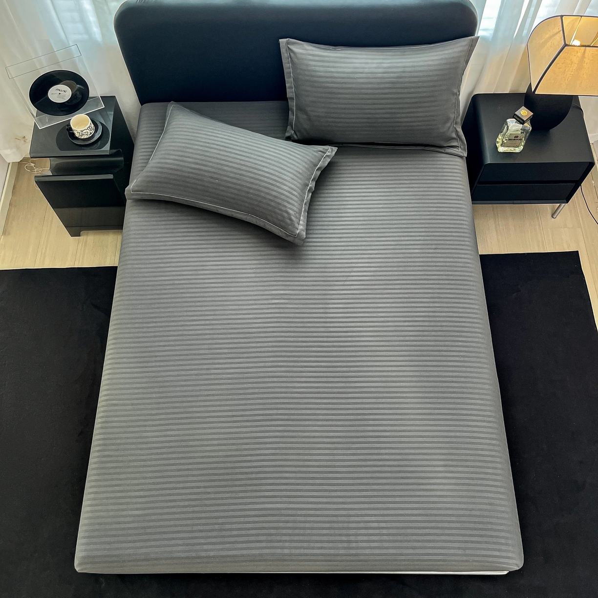 91家纺网 家纺一手货源 找家纺 恬澳家纺 2025新款简约磨毛压花床笠外贸跨境电商亚马逊速卖通单床笠三件套欧美尺寸多多跨境平台TEMU SHEIN 条纹-深灰