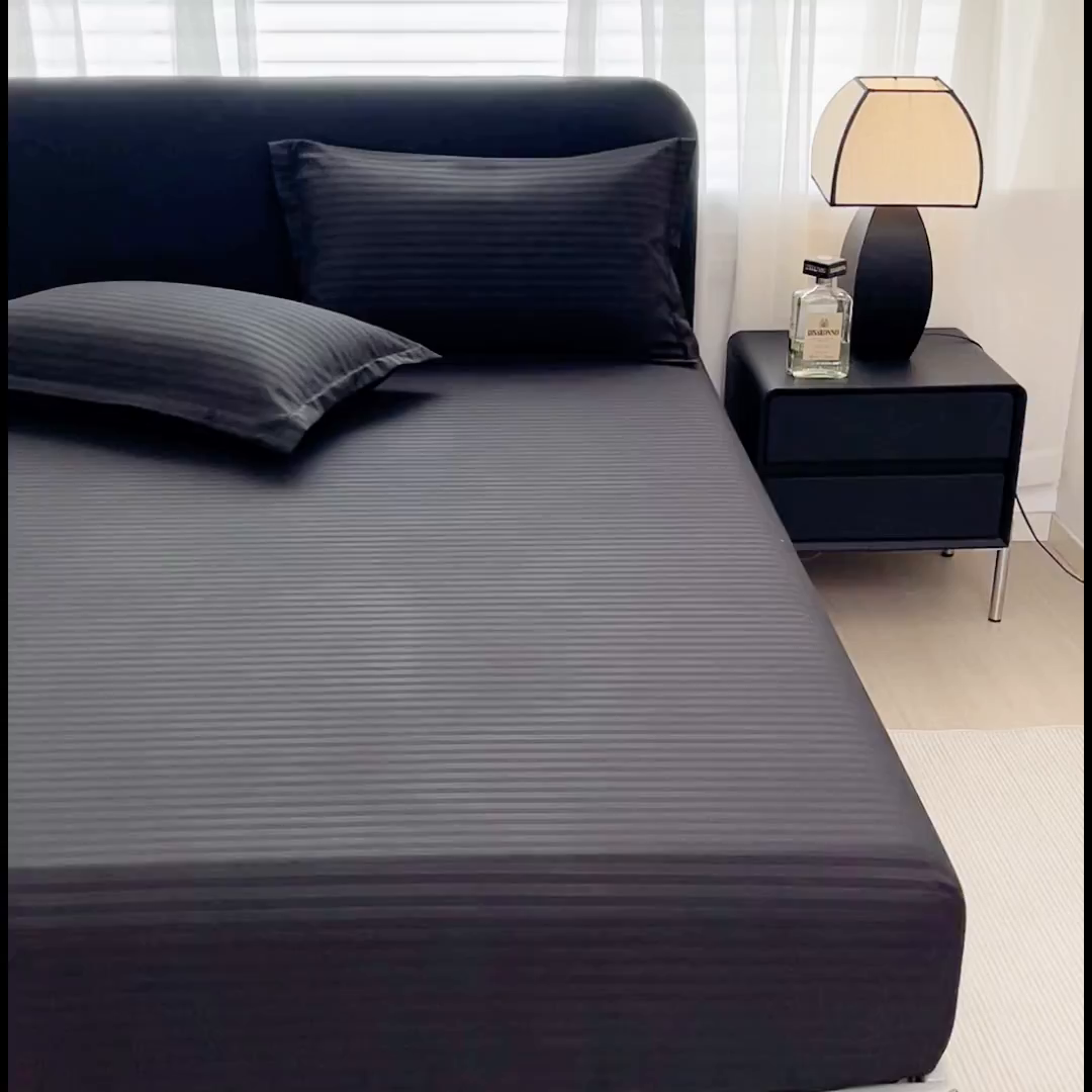 91家纺网 家纺一手货源 找家纺 恬澳家纺 2025新款简约磨毛压花床笠外贸跨境电商亚马逊速卖通单床笠三件套欧美尺寸多多跨境平台TEMU SHEIN 条纹-黑