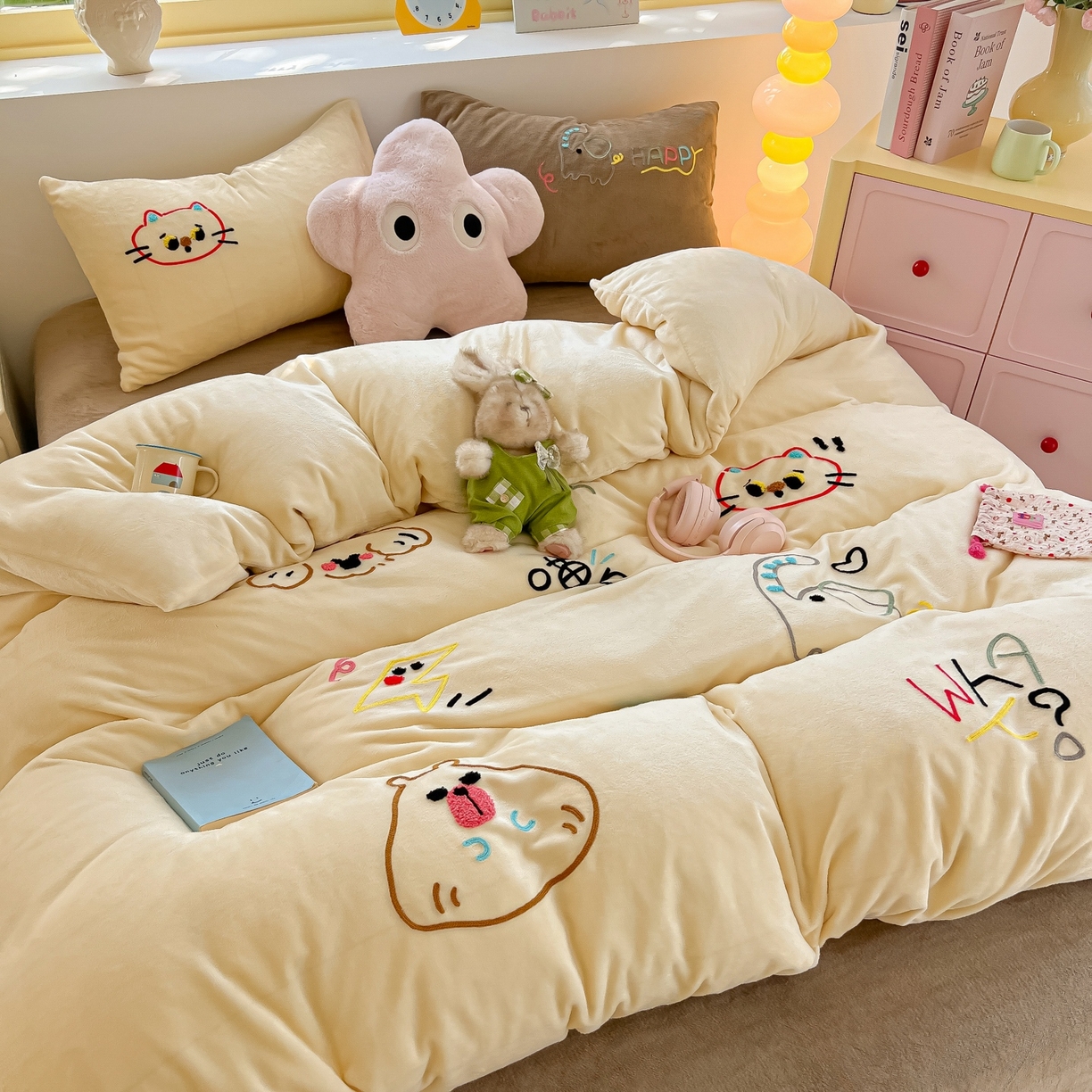 91家纺网 家纺一手货源 找家纺 （总）子钦家纺 2024秋冬新款加厚牛奶绒毛巾绣床单床笠四件套