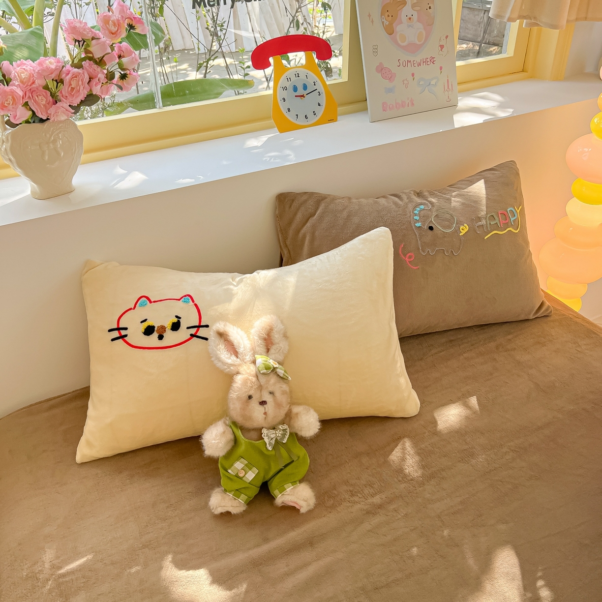 91家纺网 家纺一手货源 找家纺 （总）子钦家纺 2025新款加厚牛奶绒INS风撞色毛巾绣四件套-彩虹天堂