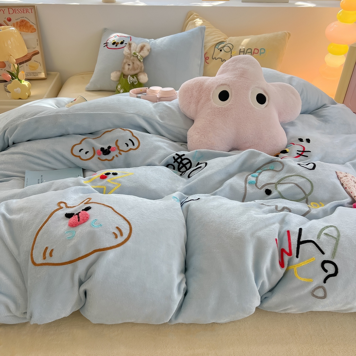 91家纺网 家纺一手货源 找家纺 子钦家纺 2025新款加厚牛奶绒INS风撞色毛巾绣四件套-彩虹天堂 彩虹天堂-天蓝