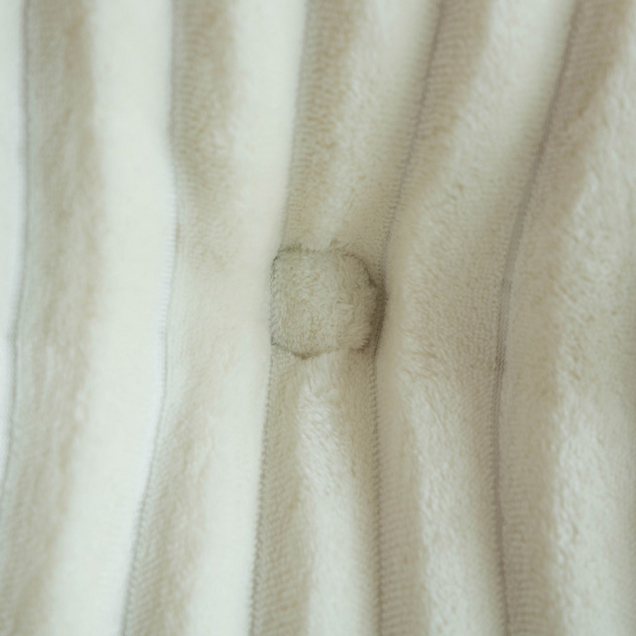 91家纺网 家纺一手货源 找家纺 （总）美达人 2025新款简约绒条三角靠背