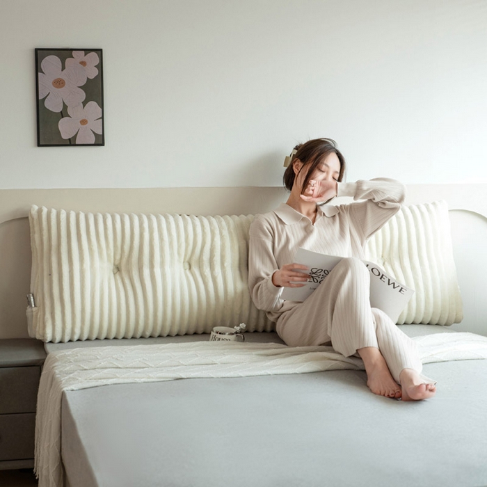 91家纺网 家纺一手货源 找家纺 （总）美达人 2025新款简约绒条三角靠背